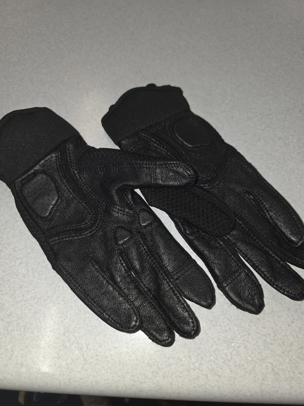 Harley-Davidson Black Gloves with Red Logo Emblem
